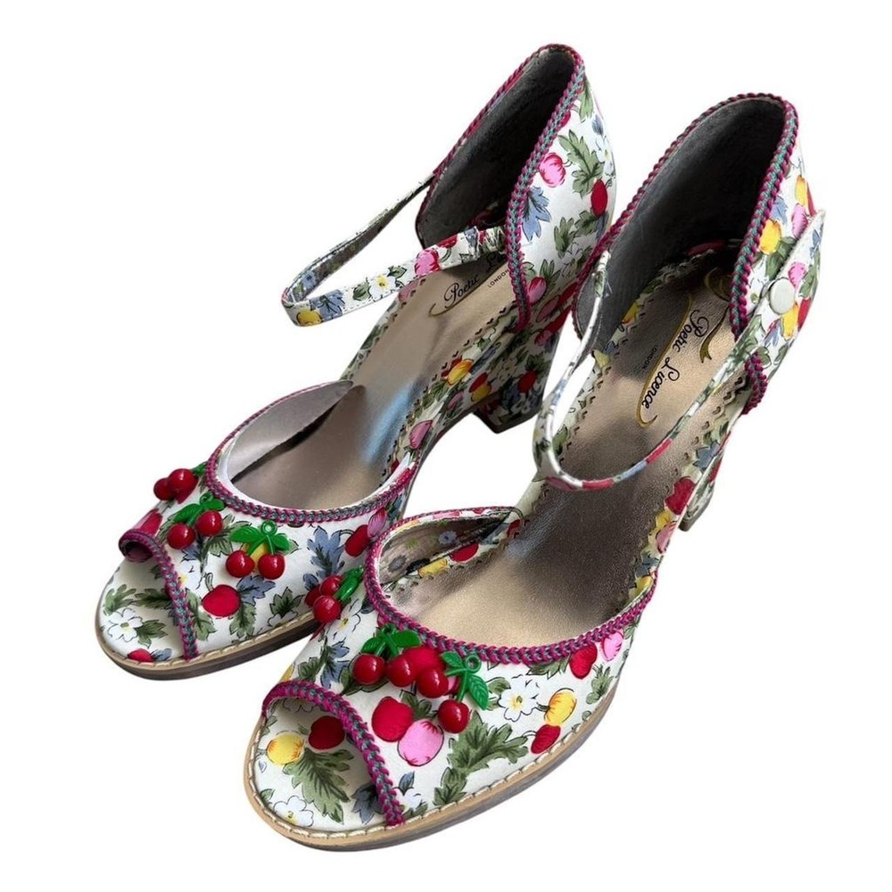 Anthropologie x Poetic Licence Y2K Vintage Sweet Shirley Temple Heel Wedges